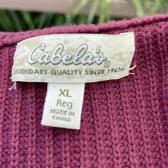 Cabela’s men’s extra large zip up vest. - Picture 6 of 7